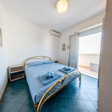 Vista Mare,residence Albatross 아파트 리도아드리